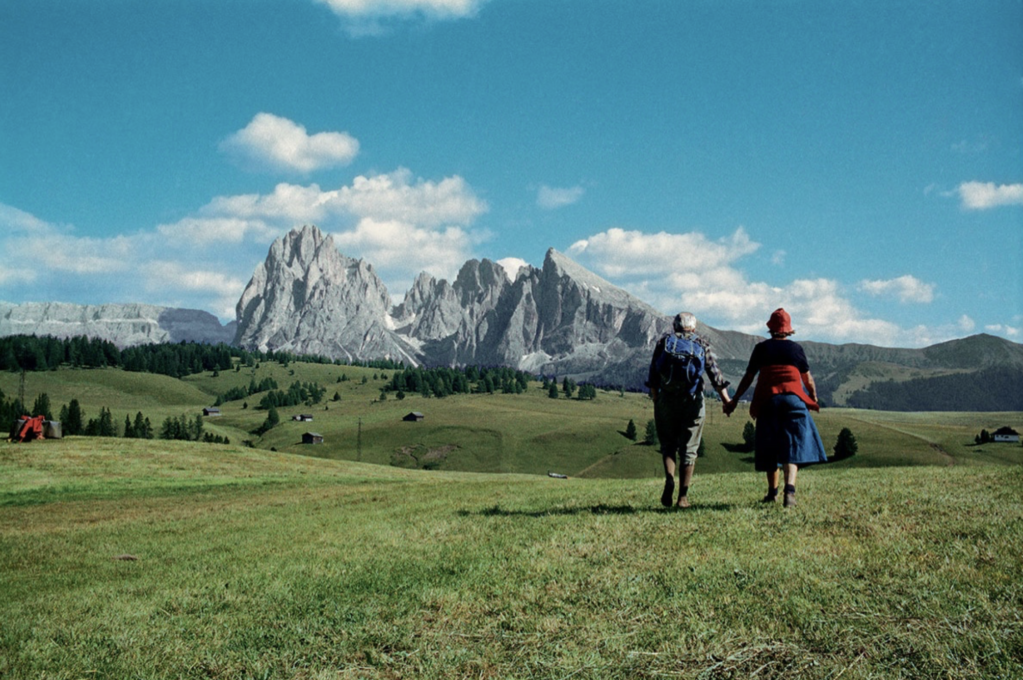 Luigi Ghirri (ed.) — Viaggio in Italia. Il libro che ha fondato la scuola italiana di paesaggio insegnando a ciascuno a restare solo